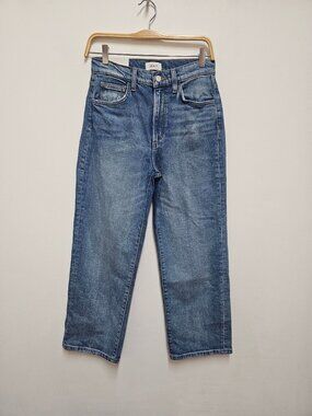 Joe's Jeans "The Margot" Cropped Straight jeans in a size 27